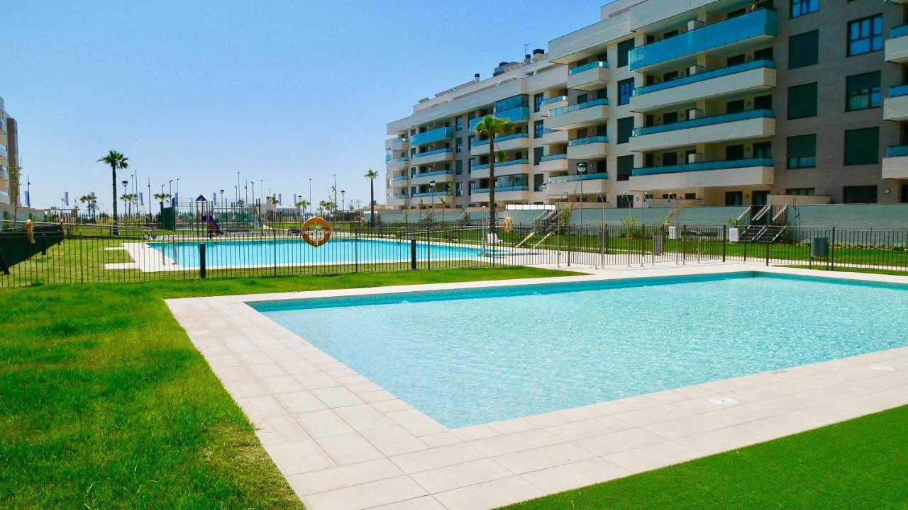 Playa Los Alamos, Descanso Y Ocio En Торремолинос Экстерьер фото
