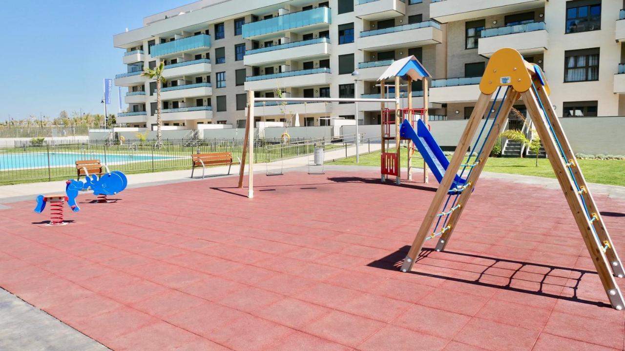 Playa Los Alamos, Descanso Y Ocio En Торремолинос Экстерьер фото