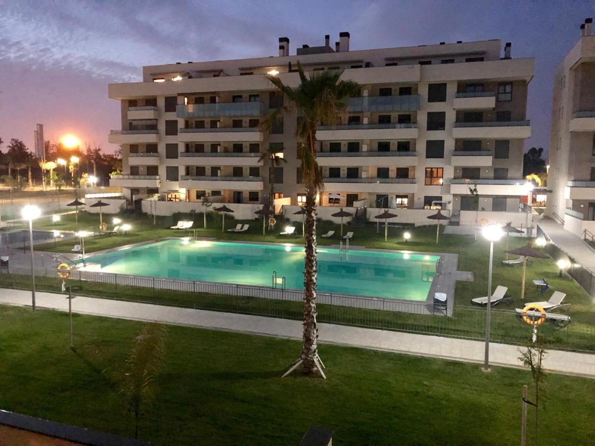 Playa Los Alamos, Descanso Y Ocio En Торремолинос Экстерьер фото